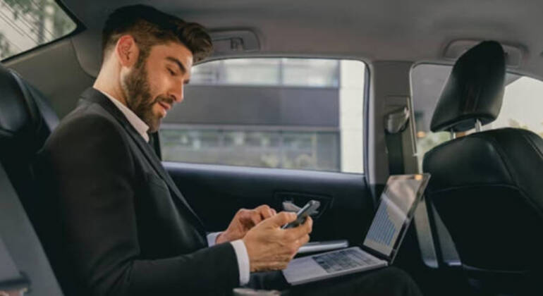 Lightwater Taxi Services & Airport Transfers